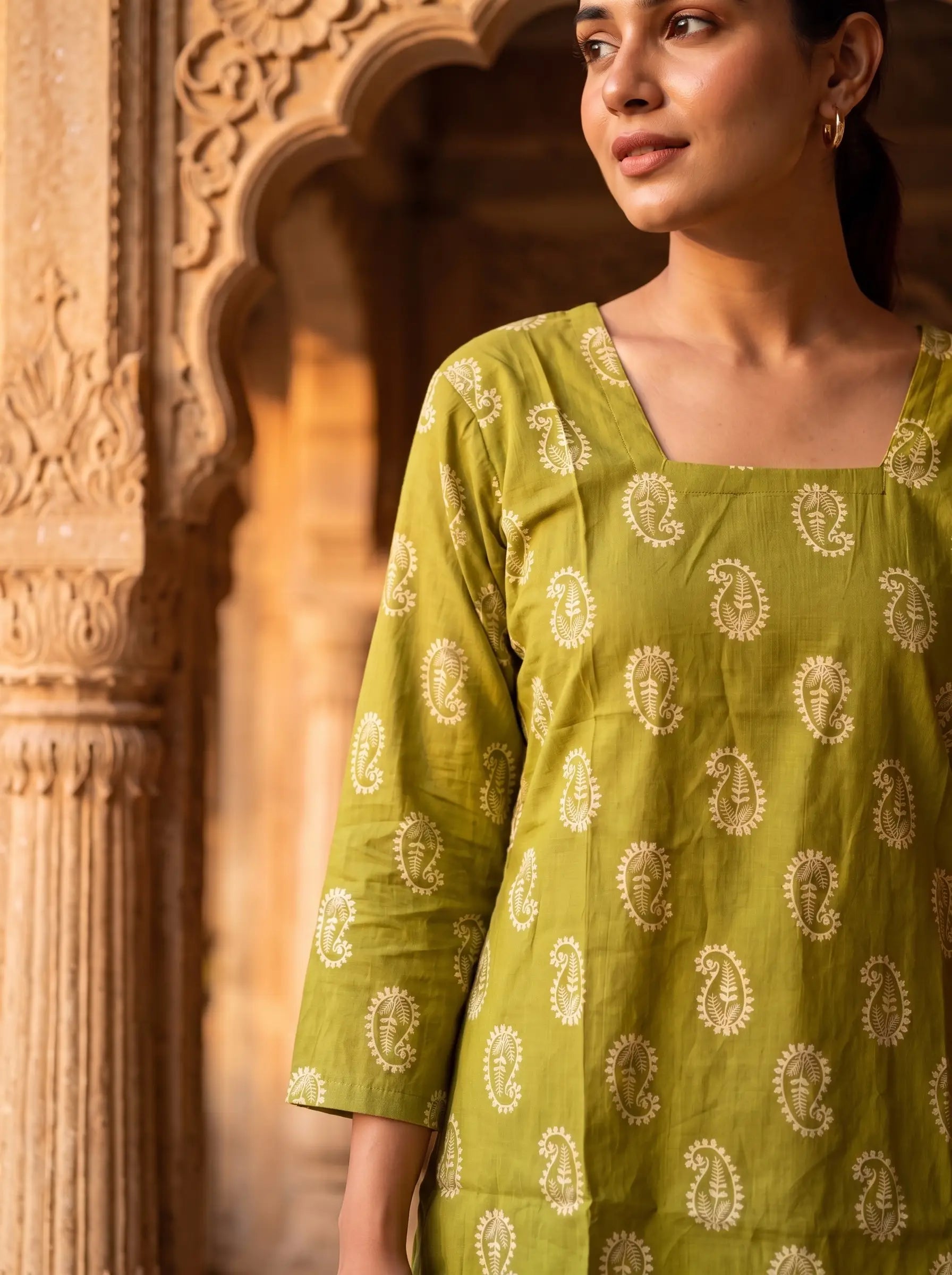 Mehendi Green Paisley Block-Print Tie-Back Kurti