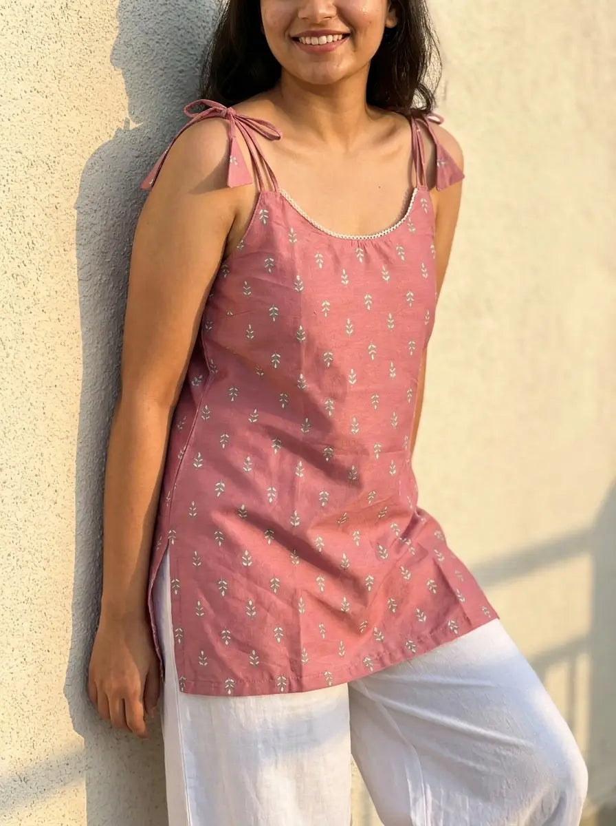 Dusty Rose Tie-Strap Kurti Rakhi Gift Hamper